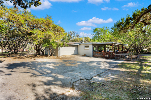 Image 32 of 36 For 114 Wagon Trail Road