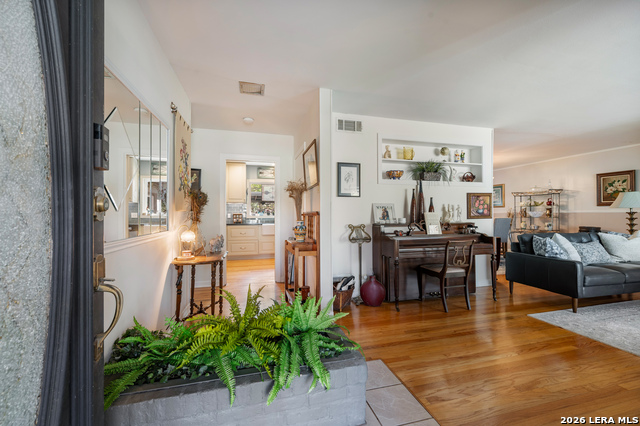 Image 9 of 36 For 114 Wagon Trail Road