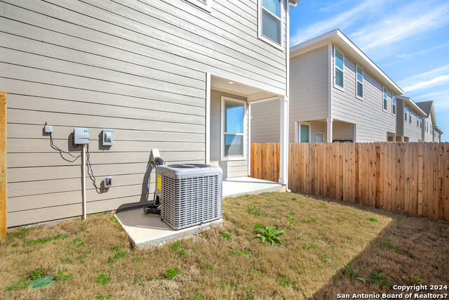 Image 26 of 27 For 7523 Gramercy Way  101