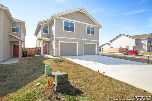 Image 3 of 27 For 7523 Gramercy Way  101