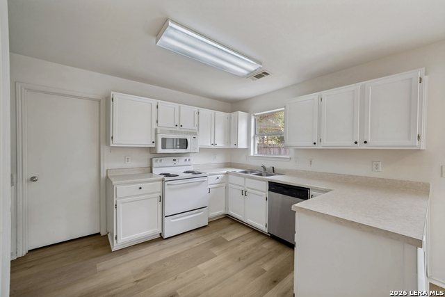 Image 9 of 25 For 1218 Lion Frst