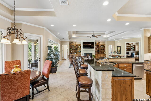 Listing photo id 14 for 1033 River Terrace