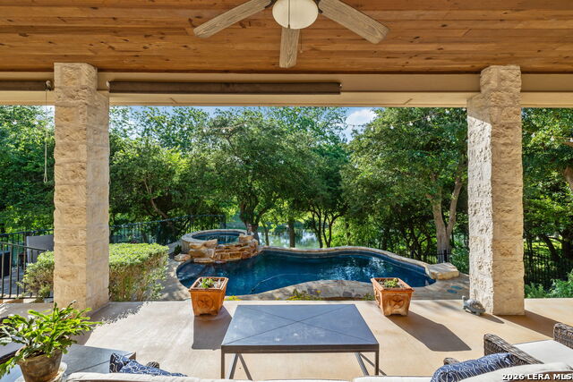 Listing photo id 26 for 1033 River Terrace