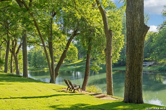 Listing photo id 5 for 1033 River Terrace