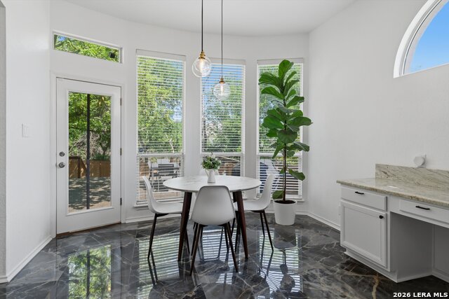 Image 16 of 35 For 19534 Azure Oak