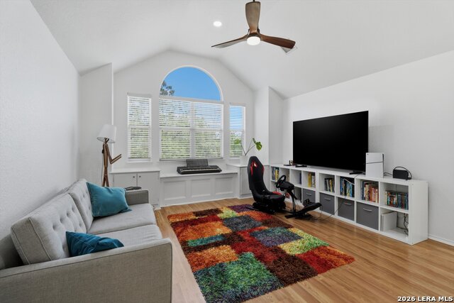 Image 17 of 35 For 19534 Azure Oak