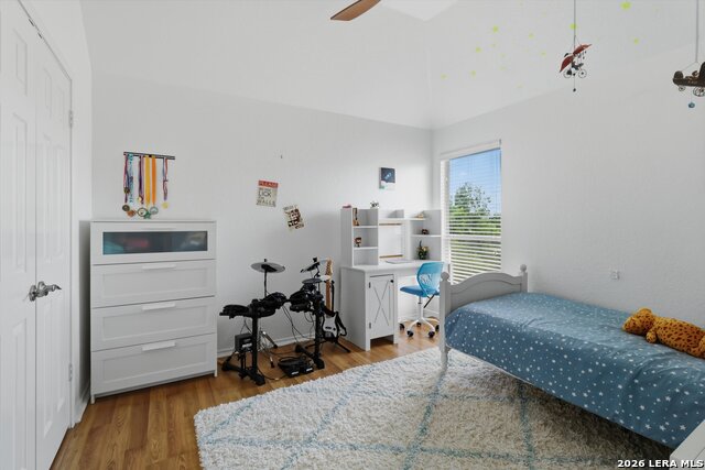 Image 23 of 35 For 19534 Azure Oak