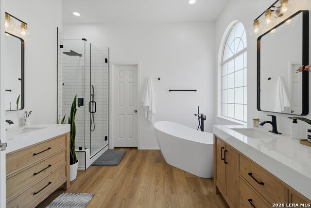 Image 25 of 35 For 19534 Azure Oak