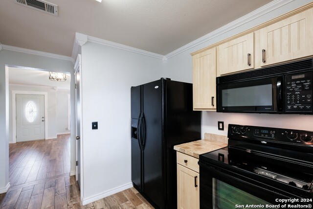 Image 11 of 29 For 8010 Santa Catalina