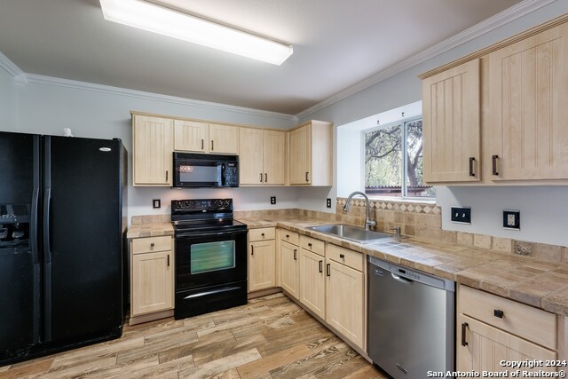 Image 9 of 29 For 8010 Santa Catalina