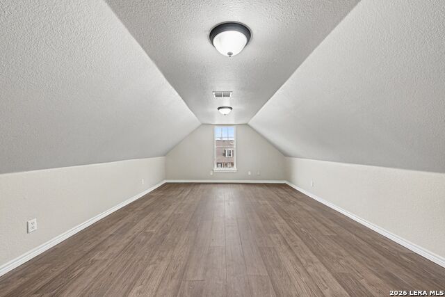 Image 20 of 31 For 1114 Iris Crescent