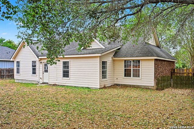 Image 27 of 31 For 1114 Iris Crescent