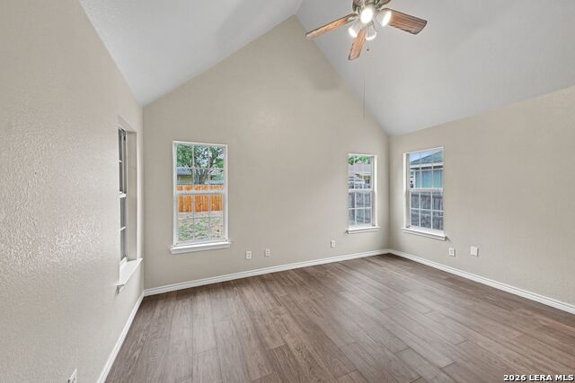 Image 9 of 31 For 1114 Iris Crescent