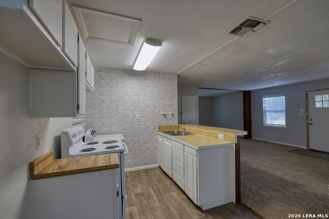 Image 19 of 29 For 1352 Linda  