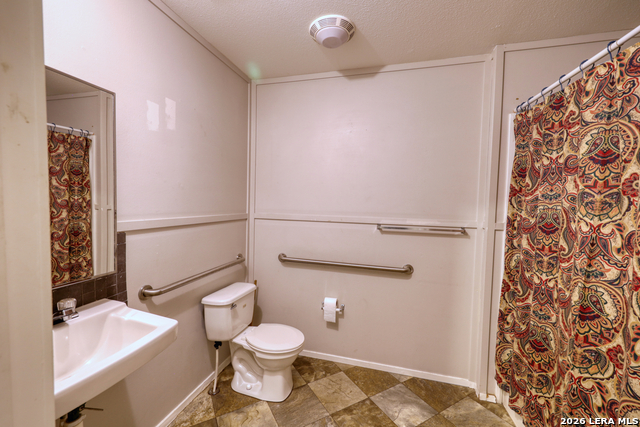 Image 25 of 29 For 1352 Linda  