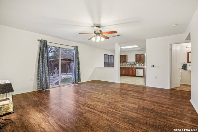 Listing photo id 10 for 7658 Marble Ridge