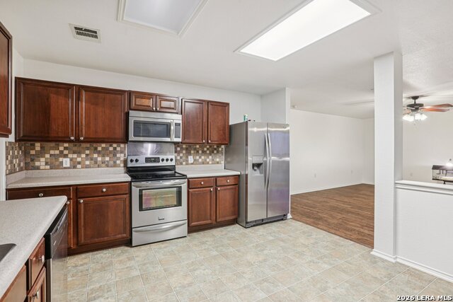 Listing photo id 13 for 7658 Marble Ridge