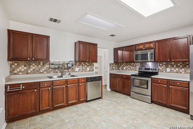 Listing photo id 14 for 7658 Marble Ridge