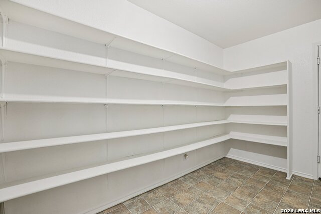 Listing photo id 16 for 7658 Marble Ridge