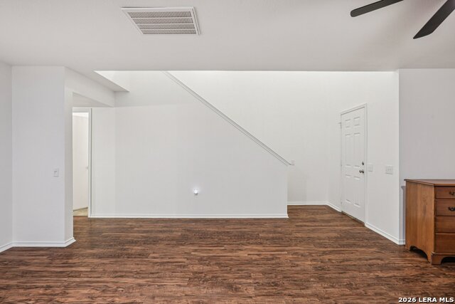 Listing photo id 3 for 7658 Marble Ridge