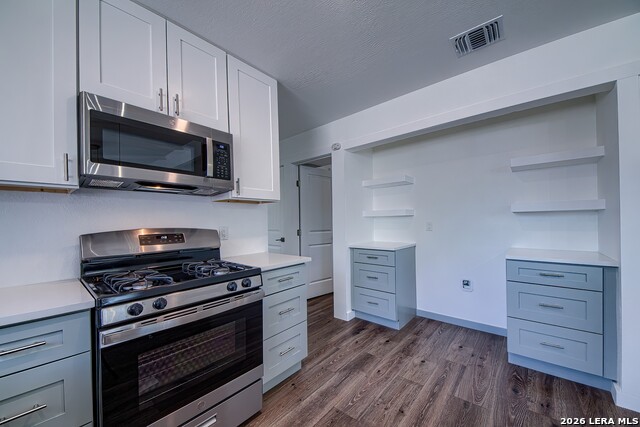 Image 13 of 28 For 5027 Village Crst