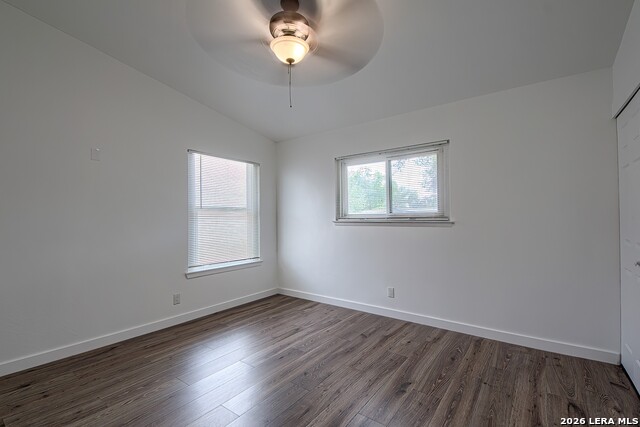 Image 18 of 28 For 5027 Village Crst