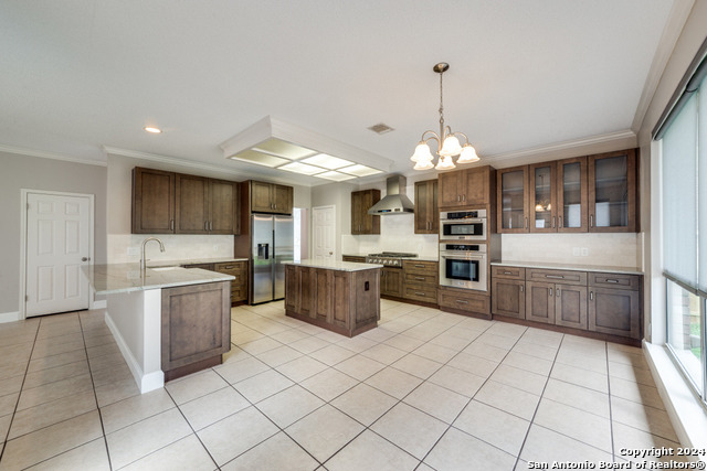 Listing photo id 11 for 16310 Sacre Couer