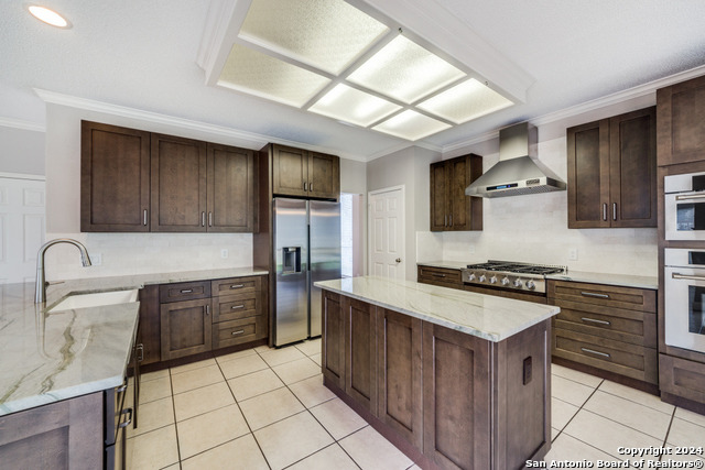 Listing photo id 12 for 16310 Sacre Couer