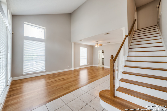 Listing photo id 4 for 16310 Sacre Couer