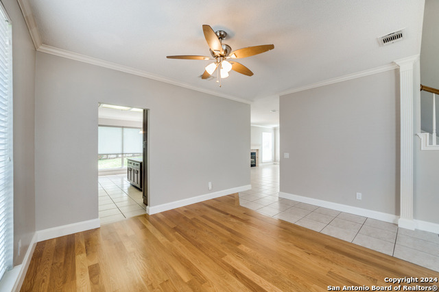 Listing photo id 7 for 16310 Sacre Couer