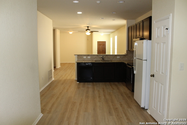 Image 10 of 19 For 482 Walnut  