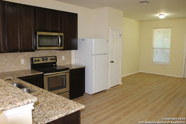 Image 7 of 19 For 482 Walnut  