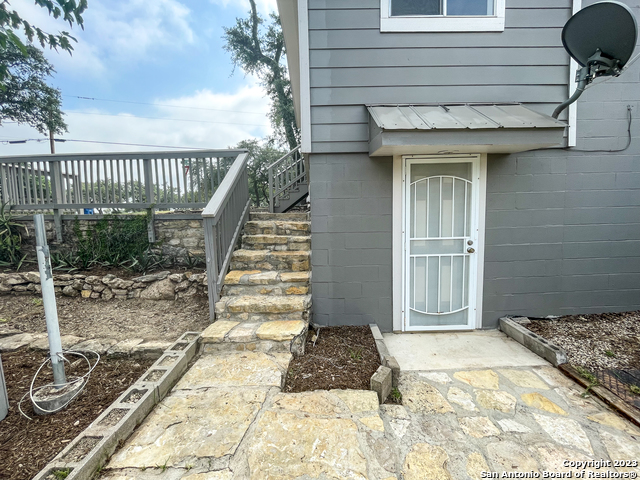 Image 18 of 20 For 668 Creekside