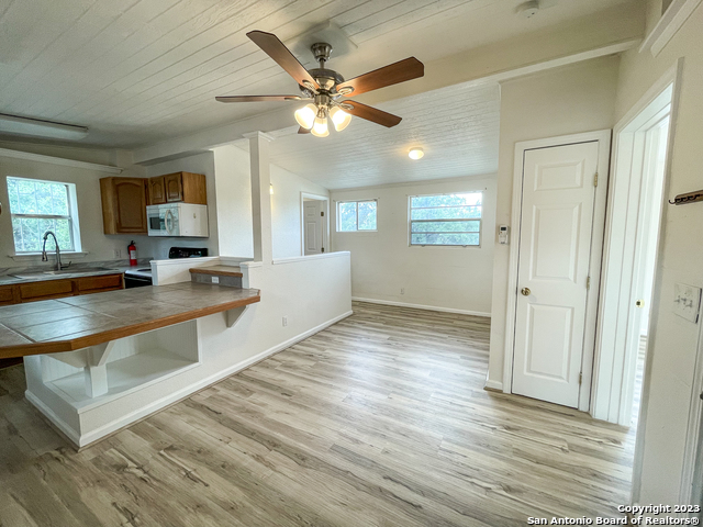 Image 3 of 20 For 668 Creekside