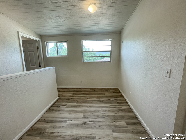 Image 9 of 20 For 668 Creekside