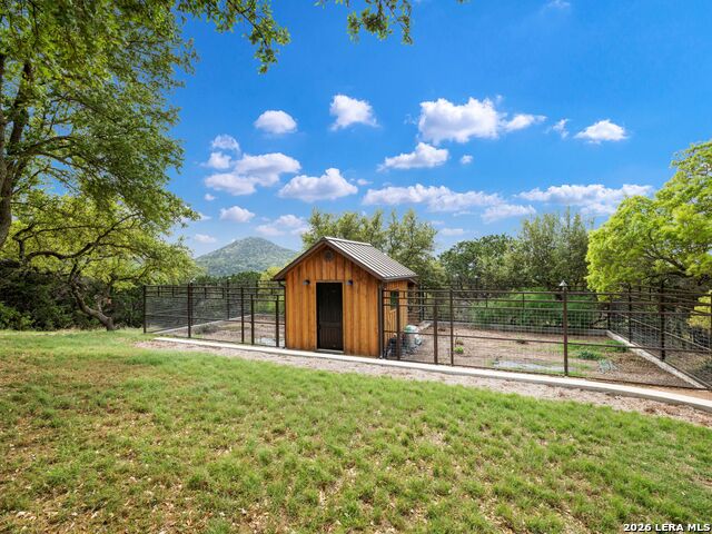 Image 50 of 70 For 2717 B & R  