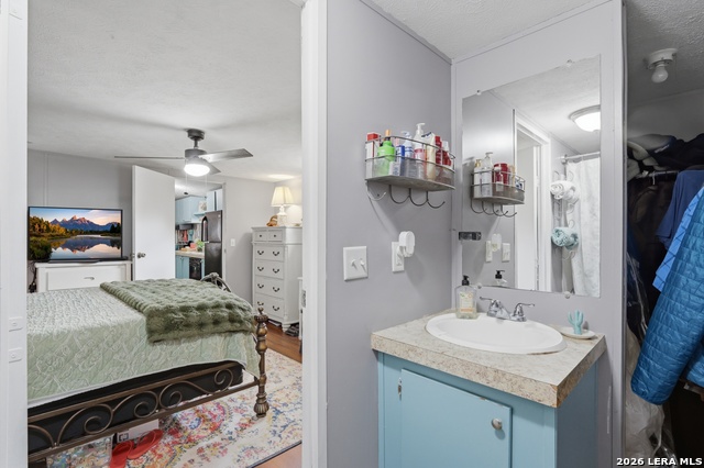 Image 15 of 33 For 169 Oak Hollow Drive