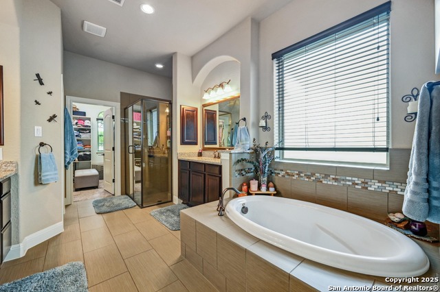 Image 15 of 31 For 101 La Rosa Drive