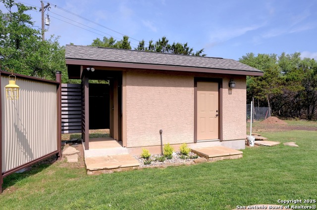 Image 25 of 31 For 101 La Rosa Drive