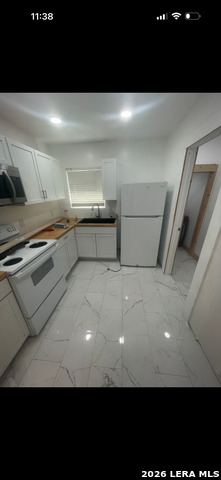 Image 3 of 8 For 226 Amber  