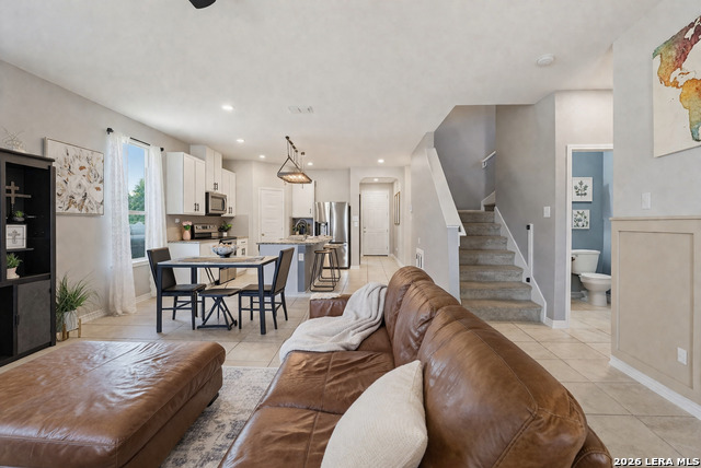 Image 6 of 34 For 739 Anthem  