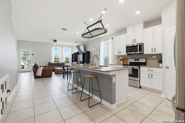 Image 7 of 34 For 739 Anthem  