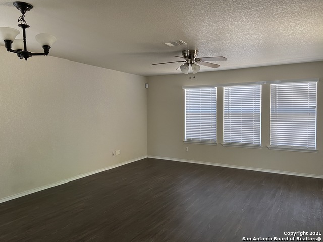 Image 11 of 20 For 13719 York Woods