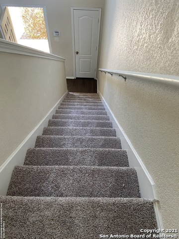 Image 19 of 20 For 13719 York Woods