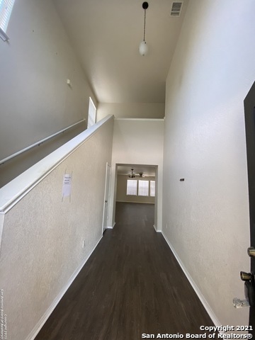 Image 3 of 20 For 13719 York Woods