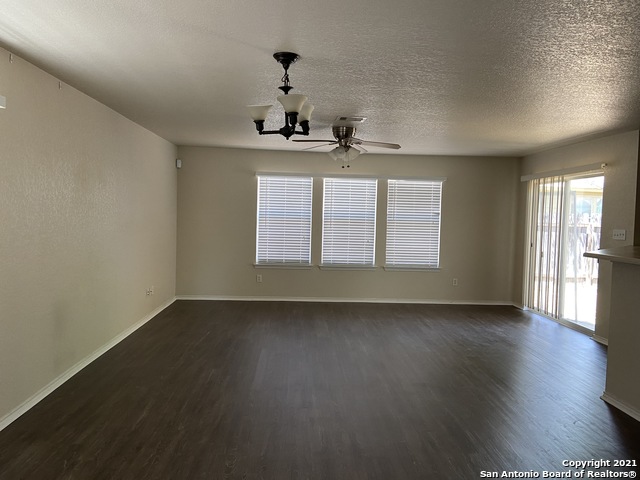 Image 4 of 20 For 13719 York Woods