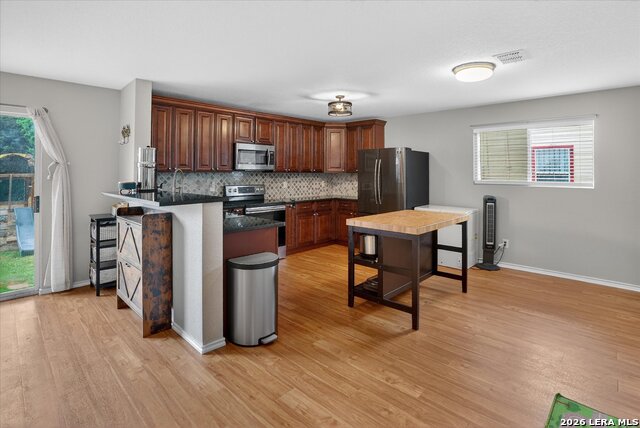 Image 5 of 15 For 5322 Harefield