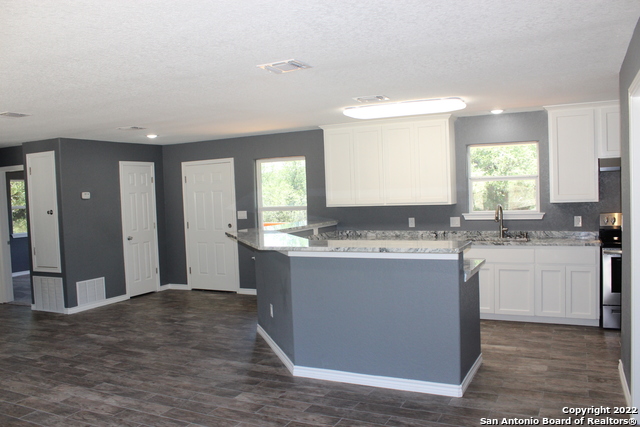 Image 12 of 21 For 723 Hancock  