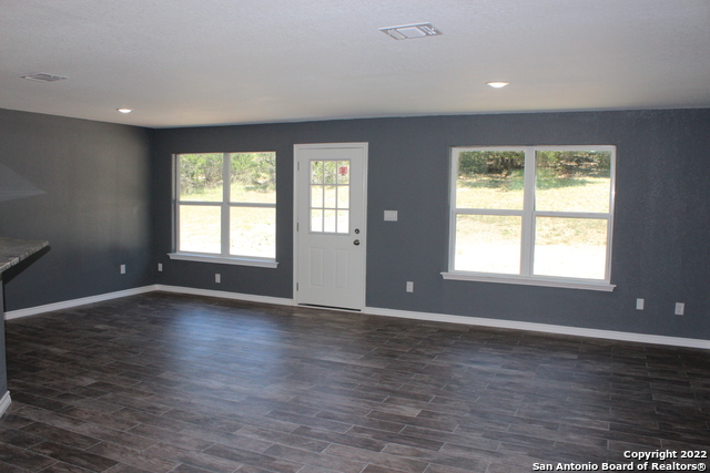 Image 9 of 21 For 723 Hancock  