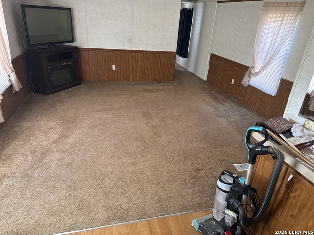 Image 10 of 18 For 270 Buckhorn Dr